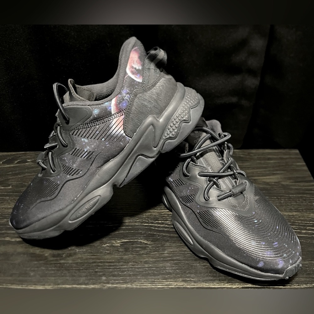 Adidas Men’s NASA x Ozweego 'Galaxy - Black' size 9 brand new